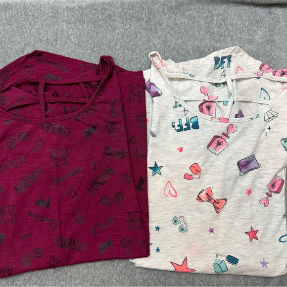 Lot Of 2 SO Girls Tops Size 14 & 16 Multi Color Cap Sleeves Flowy Graphic Print - Picture 1 of 16